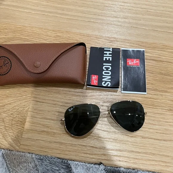 BRAND NEW NEVER WORN RayBan Polarized Aviators. Stunning brand new never worn Ray Bans 3267 Aviator  main image 3